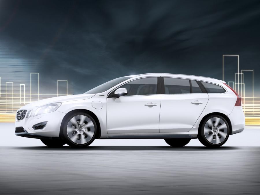  Volvo V60 Plug-in Hybrid 2011 года  (фото 9 из 68)